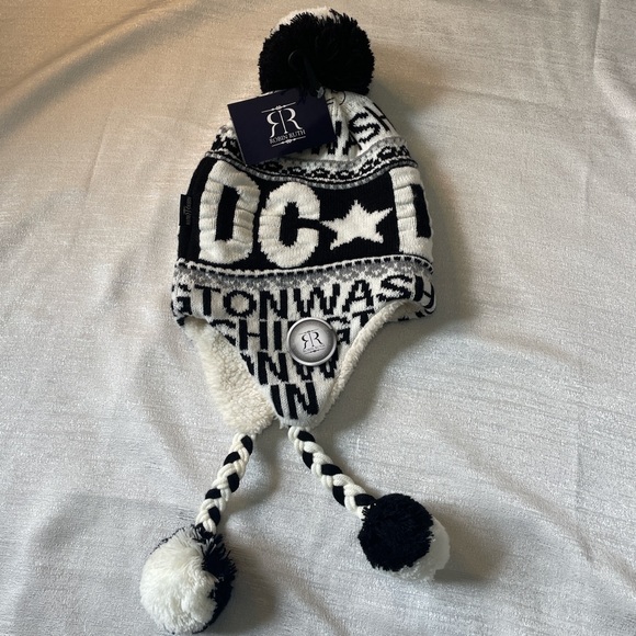 DC Monochrome Knit Pom-Pom Hat - Picture 1 of 3